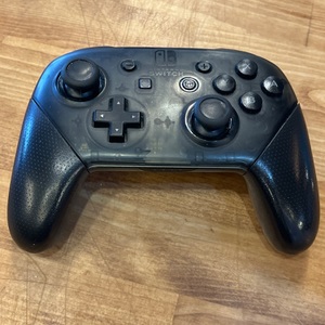 NINTENDO SWITCH PRO CONTROLLER