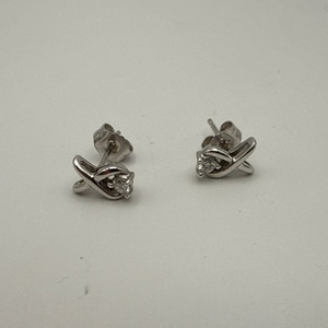 Gold 14kt 1.10gms Earrings 14k EARRINGS WITH SMALL STONES AND RIBONS 