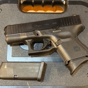 GLOCK 26 GEN 5, AMERIGLO TRITIUM FRONT SIGHT WITH TWO MAGS IN ORIGINAL HARD CASE