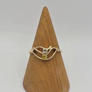 10K YELLOW GOLD RING WITH MULTI COLORED STONES SIZE 8-1/2 1.7g