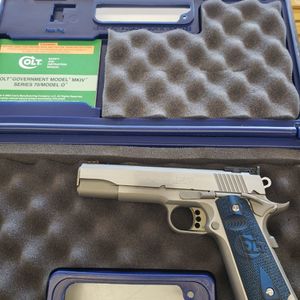 COLT GOLD CUP TROPHY