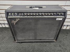 FENDER SUPER TWIN REVERB
