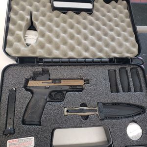 Smith & Wesson M&P 9 M2.0 Spec Series