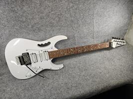 Ibanez JEM JR  ELECTRIC GUITAR WITH HARD CASE