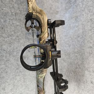 DIAMOND  INFINATE EDGE PRO COMPOUND BOW