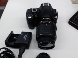 NIKON D60 CAMERA D60 WITH CHARGER
