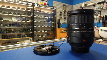 nikon 18-200