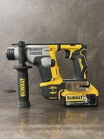 DeWALT ATOMIC 20V MAX Cordless Brushless Hammer Drill - Good Condition