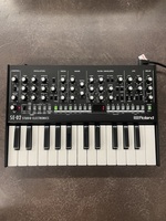 Roland Boutique SE-02 Analog Synthesizer w/ K-25m Keyboard w/ Dead Key