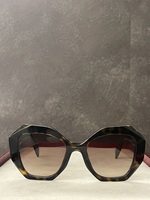 Women's PRADA Sunglasses (SPR16W) in Good Condition