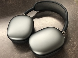 Apple AirPods Max A2096 - Space Gray - Great Condition