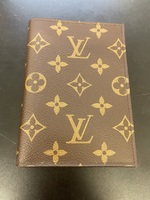 LOUIS VUITTON M64502 PASSPORT WALLET WITH WEAR ON EDGES 