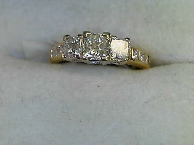 Female Yellow Gold Select Ring > undefined2.6g/14kt size 5 
