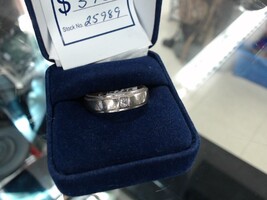 White Gold Band Ring > 6.48g/10kt 