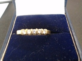 Gold Ring 4.7/18kt .32 ct total dia 1