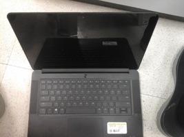 Razer Razer blade 15"  256gb 16 gb 2.60hz