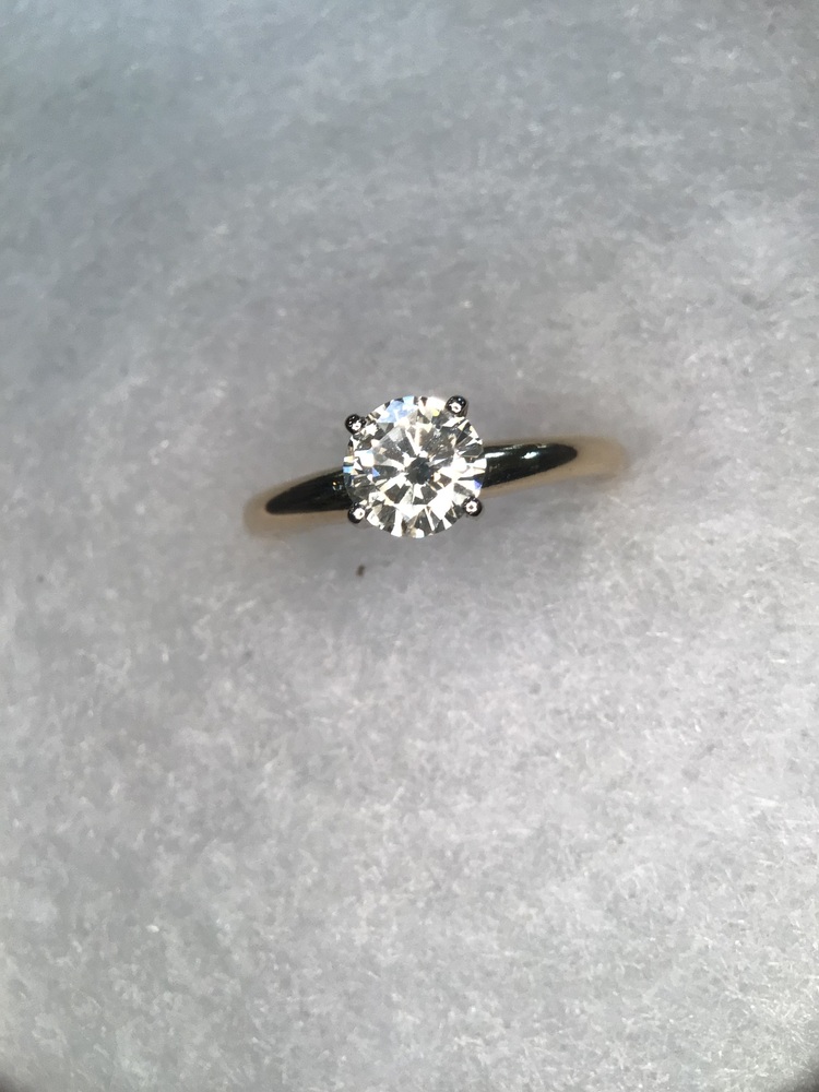  14kt Solitaire Engagement Ring