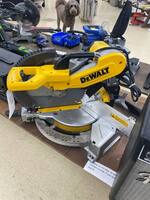 Dewalt Double Bevel Compound Miter Saw : DWS716