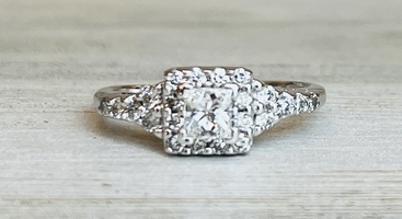 0.83ctw Princess Halo Diamond Engagement Ring 14kw