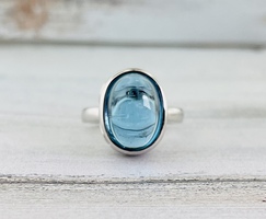 Cabochon Blue Topaz  Rg 14kw 