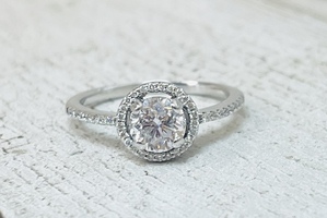 0.86ctw Diamond Halo Engagement Ring 0.71 center 14kw