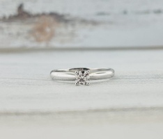 0.30ctw Round Diamond Solitaire 14kw 