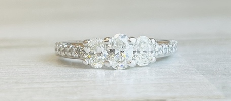 1.50ctw 3 Oval Diamond Ring 14kw 