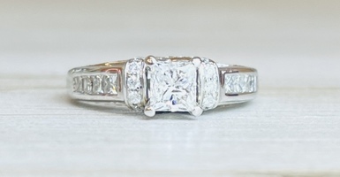 1.45ctw Diamond Engagement Ring 0.70ct Center 14kw 