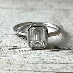 2ct Lab Grown Emerald Diamond 14kw Ring