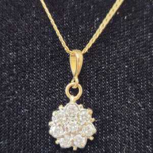 8 Diamond Star Cluster Pendent with Chain