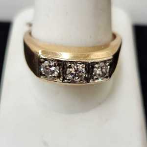3 Stone Ring (approx. 1cttw). 14kt., Size 12