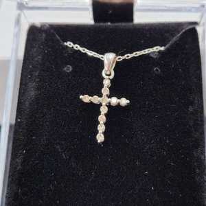  18" WG Chain with Diamond Cross Pendent