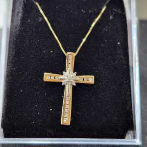  18" Gold Chain with a Diamond Cross Pendent