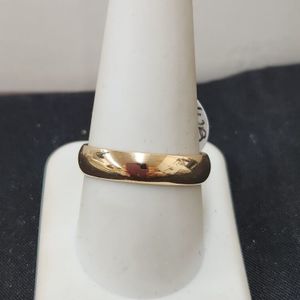 Yellow Gold Wedding Band 