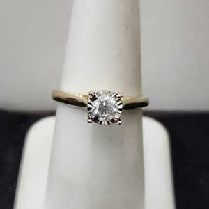  Round Solitaire Engagement Ring with 2 stones in the mounting