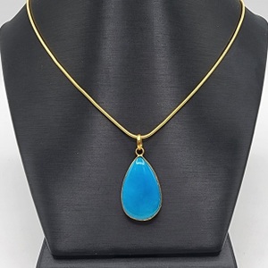 18k Gold Necklace w/ Turquoise Pendant