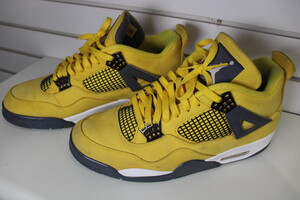 Jordan 4 Retro Mid Lightning 