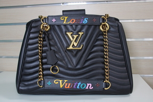 Louis Vuitton New Wave Chain Tote