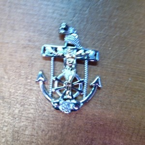 3.30g Silver Two Toned plated Mariner Anchor Cross Pendant 