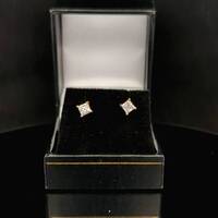 14kt Yellow Gold .95ctw Princess Cut Diamond Stud Earrings .80dwt