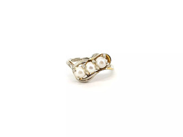 10KT Yellow Gold 2.64 Grams 3 Pearls Ring Size 6