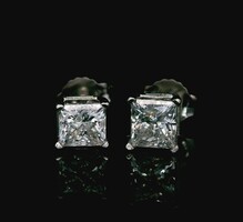 14kt White Gold 1.04cttw Diamond Stud Earrings