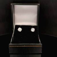  14kt White Gold 1.10CTW Round Diamond Earrings .7dwt