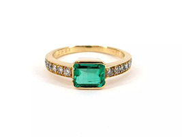 18KT Yellow Gold 3.03g Single Emerald & Diamonds Ring Size 5.75 (1/4cttw Approx)