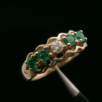 14kt Yellow Gold 1ct Emerald & 10pts Diamond Ring - Size 6.25 - 4.14g