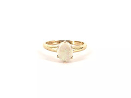 10KT Yellow Gold 2.09 Grams Opal Ring Size 6