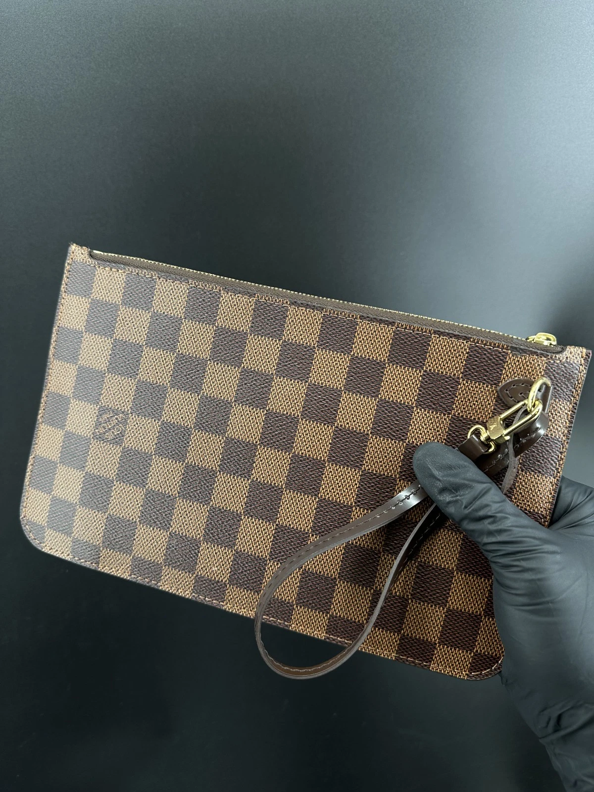 Louis Vuitton Damier Ebene Neverfull MM Pochette