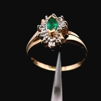  10KT Yellow Gold 1.5dwt Emerald & Diamond Ring – Size 8