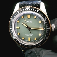 Oris Divers Sixty-Five Momotaro Edition 40mm Automatic Watch 01 733 7707 4337