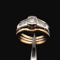 18K Two Tone Gold Diamond Ring Size 6.5 8.7dwt (13.5g) 0.44 CTTW